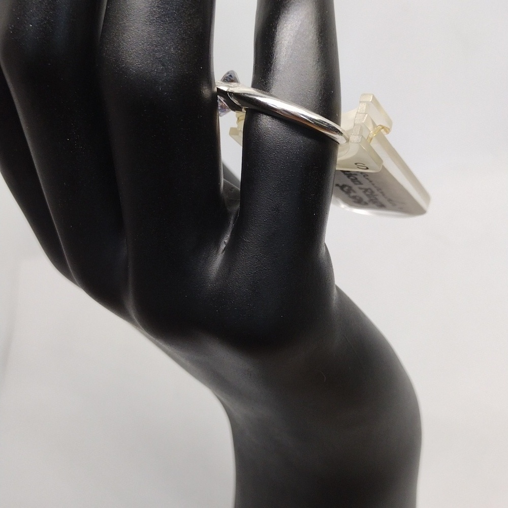 Elegant Silver-Colored Fashion Ring with Clear Stone – Size S, NWOT - Picture 3 of 3
